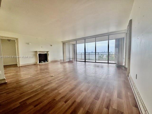 Building Photo - 11113 Biscayne Blvd