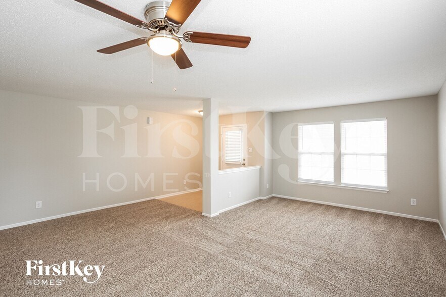 Building Photo - 13796 Meadow Lake Dr