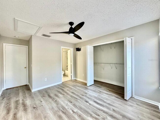 Building Photo - 10823 Brickside Ct