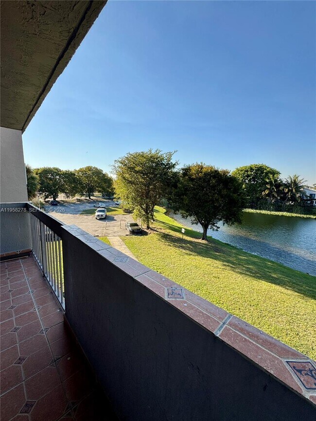 Building Photo - 1101 SW 122nd Ave