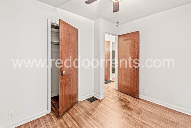 Building Photo - 4925 Crittenden Ave