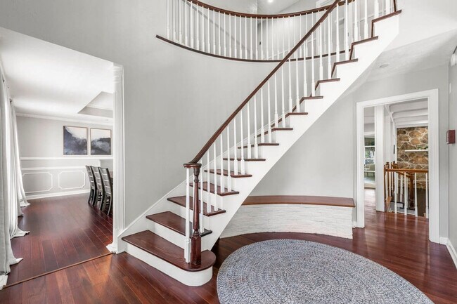 Building Photo - 441 Georgia 279-SI ID1019263P