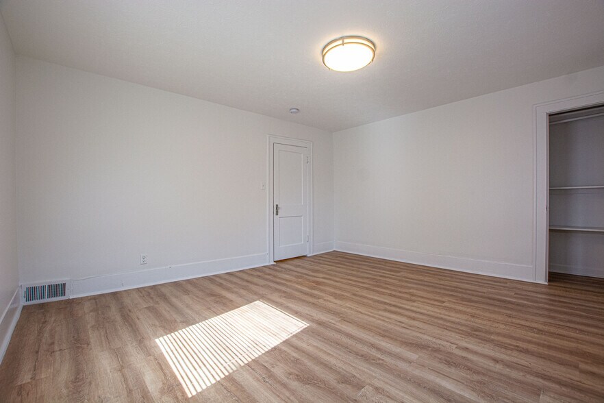 Building Photo - 106 N 38th St