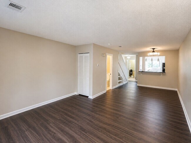 Building Photo - 1161 Shadow Lake Cir