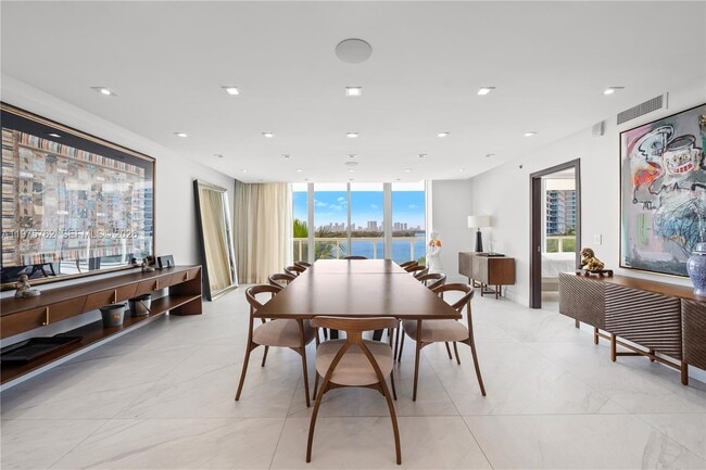 Building Photo - 450 Alton Rd