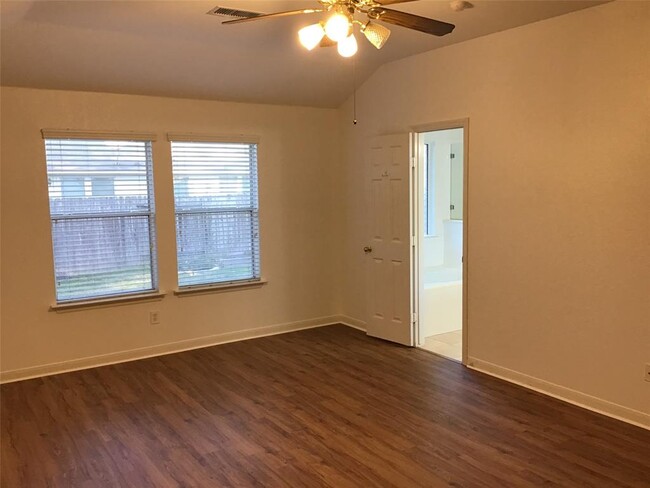 Building Photo - 54 Shimmer Pond Pl