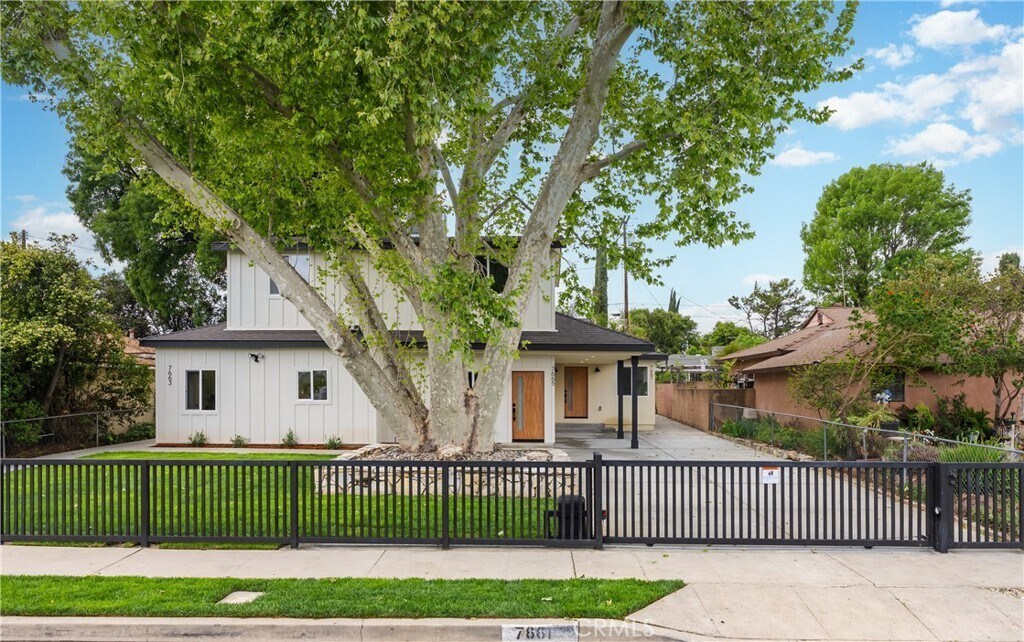 Building Photo - 7661 Penfield Ave