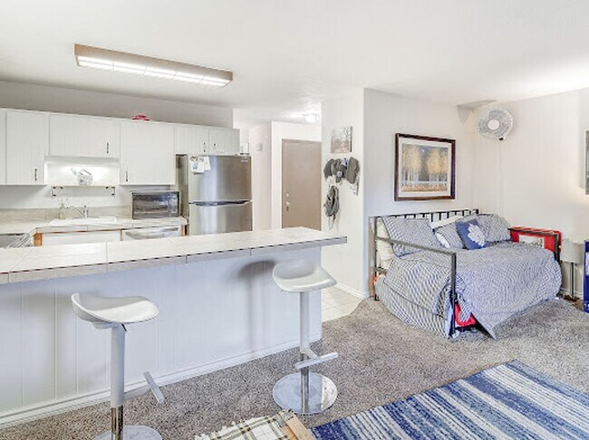 Building Photo - Dillon Valley East Condo! Two parking spot...