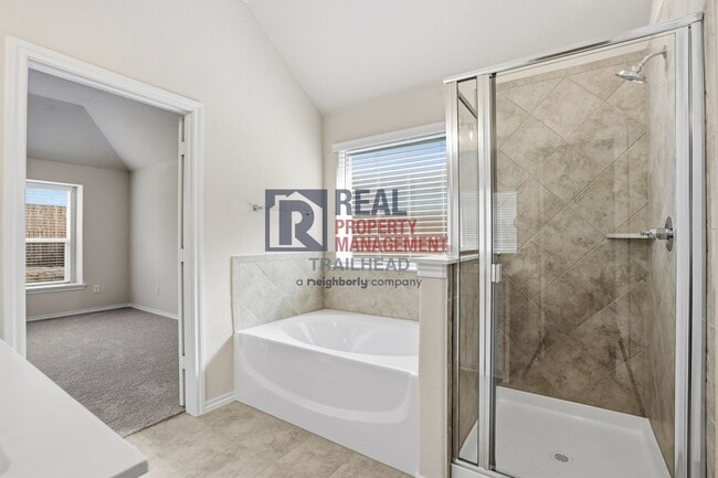 Building Photo - Well-Appointed 4-Bedroom Home with Open Layout