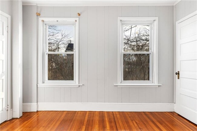 Building Photo - 9 Linden Ave