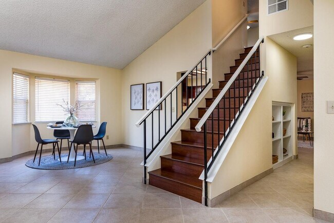 Building Photo - Beautiful 3 bedroom home in Clovis!