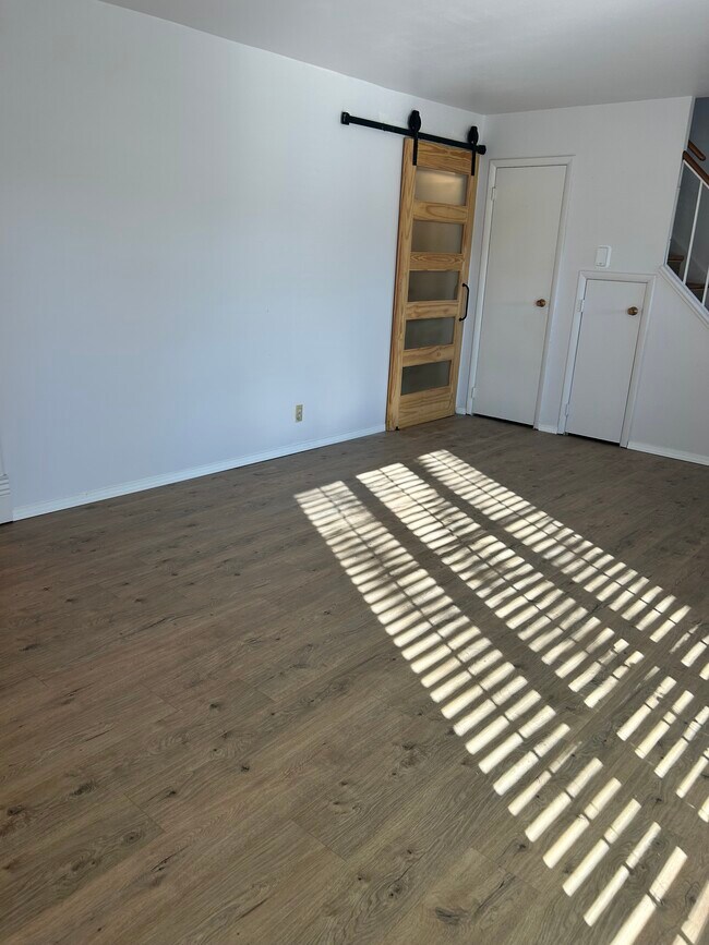 Building Photo - 1625 Tulip Tree Rd