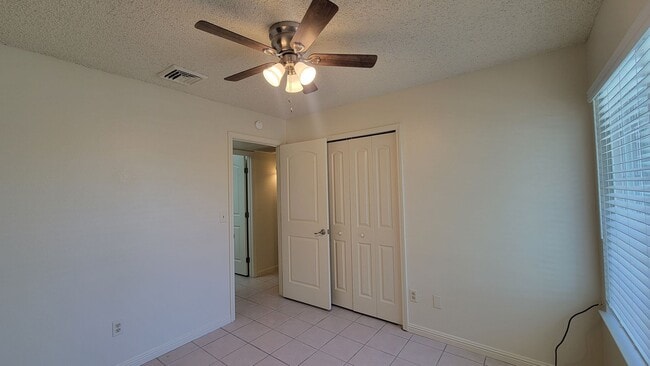 Building Photo - 3612 Wild Palms Dr