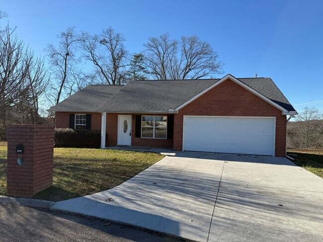 Building Photo - Halls Single Family Home in Cul-de-sac!