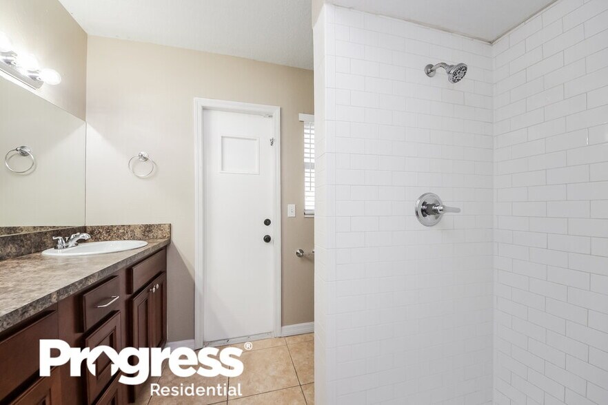 Building Photo - 2782 Muscatello St