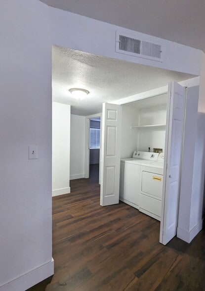 Building Photo - 3220 Figler Ct