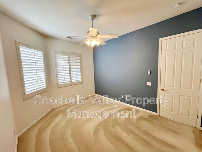 Building Photo - 20 Trafalgar