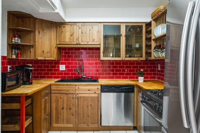 Building Photo - 2840 Peachtree Rd