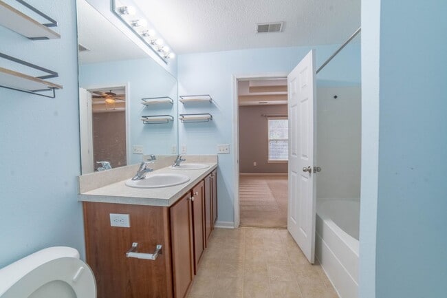 Building Photo - Available Soon!