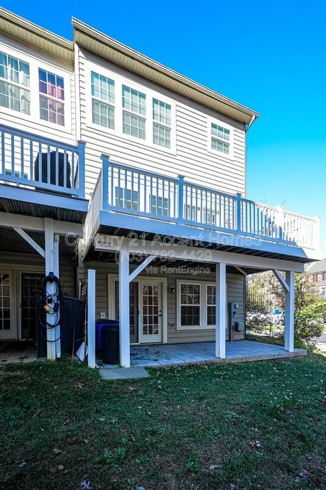 Building Photo - 23515 Forest Haven Way