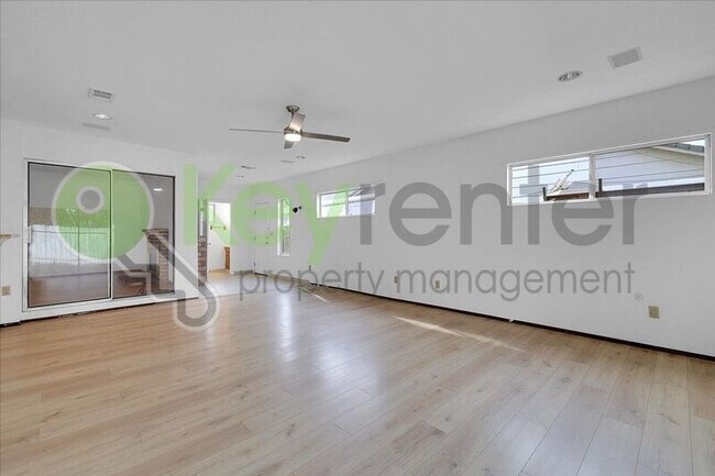 Building Photo - 3237 Irvindale Way