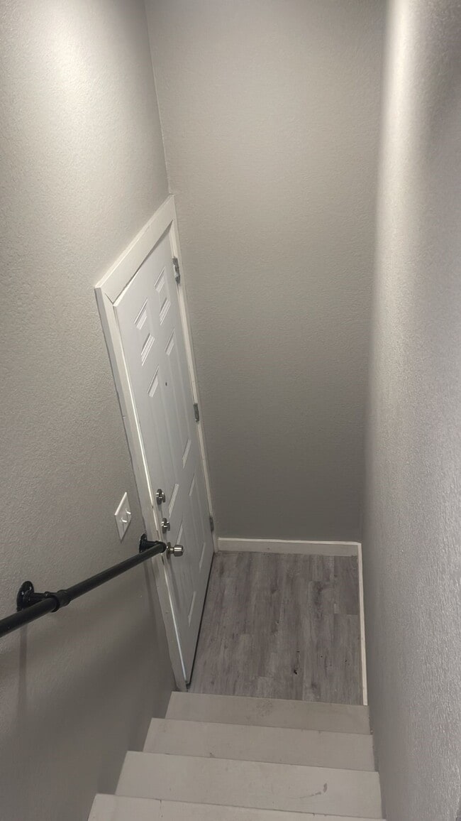 Building Photo - 519 Magnolia Point Dr