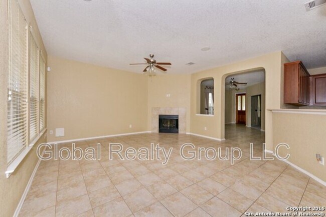 Building Photo - 1215 Sun Island