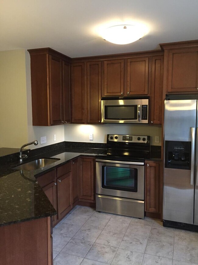 Building Photo - 8140 Whitburn Dr