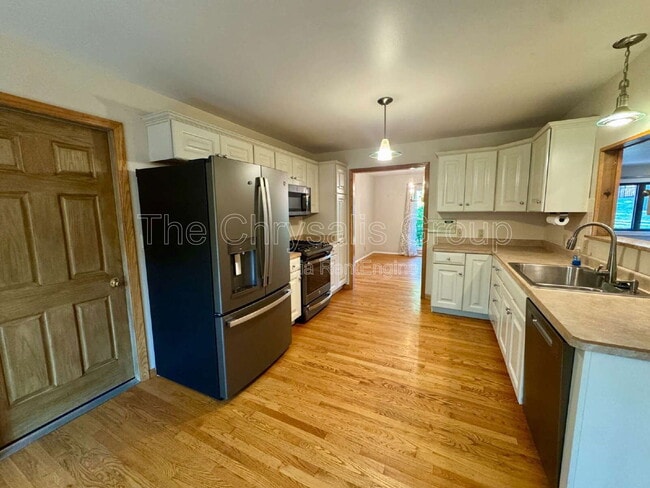 Building Photo - 206 Forest Park Pl