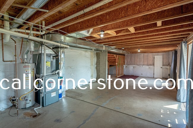 Building Photo - 4394 Crow Creek Dr