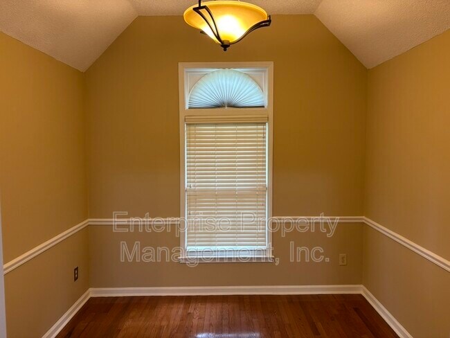 Building Photo - 7028 Boxborough Cove