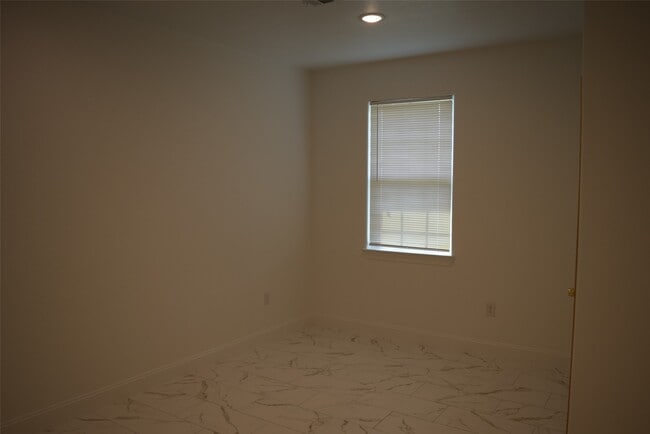 Building Photo - 445 County Rd 5102J