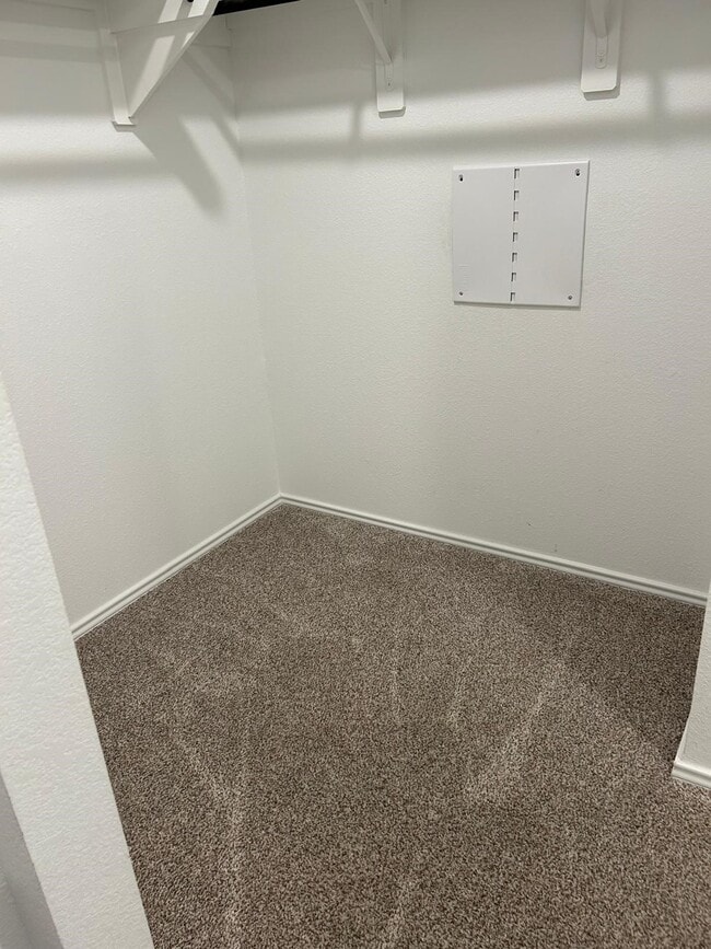 Building Photo - 6007 Diamond Vis Ct