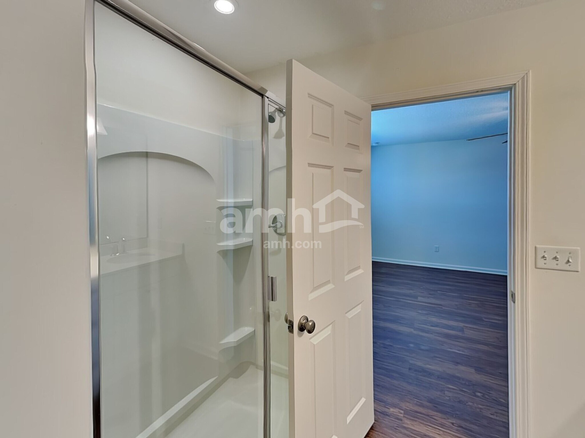 Building Photo - 205 W Jayce Wy