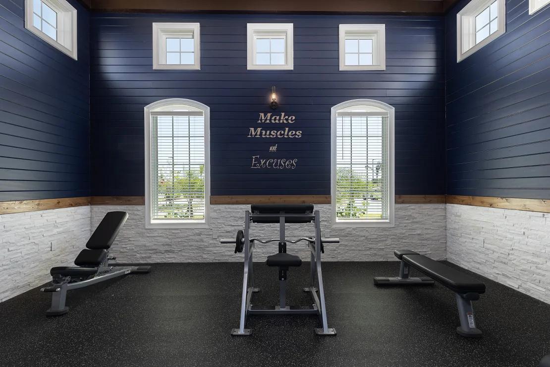 Building Photo - 305 Laredo Dr