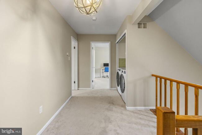 Building Photo - 424 Revere Dr