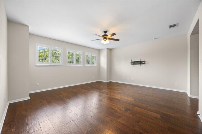 Building Photo - 1303 Quiet Creek Dr