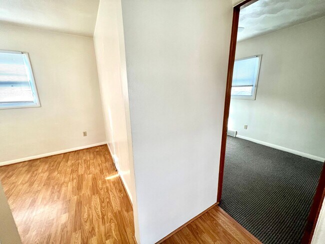 Building Photo - 1613 Fourth Avenue (Full Service)