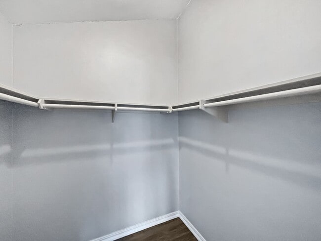 Building Photo - Spacious 3BD/2.5BA Townhouse in La Jolla W...