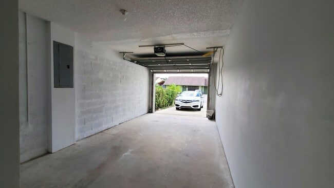 Building Photo - 5769 Ellis Hollow Rd E