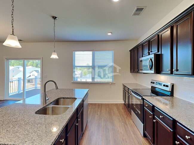 Building Photo - 6192 Bridlewood Ln