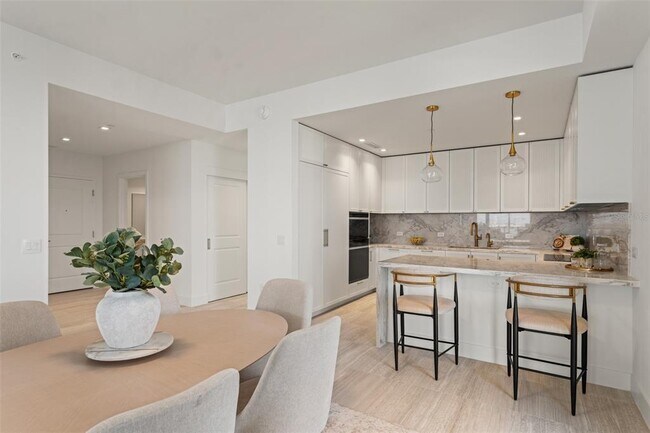 Building Photo - 3015 S Ysabella Ave