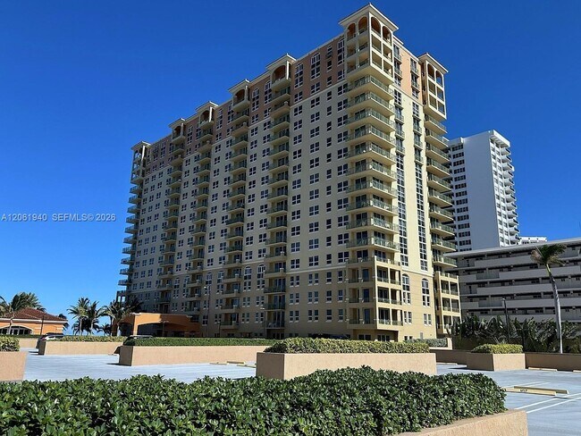 Building Photo - 2080 S Ocean Dr