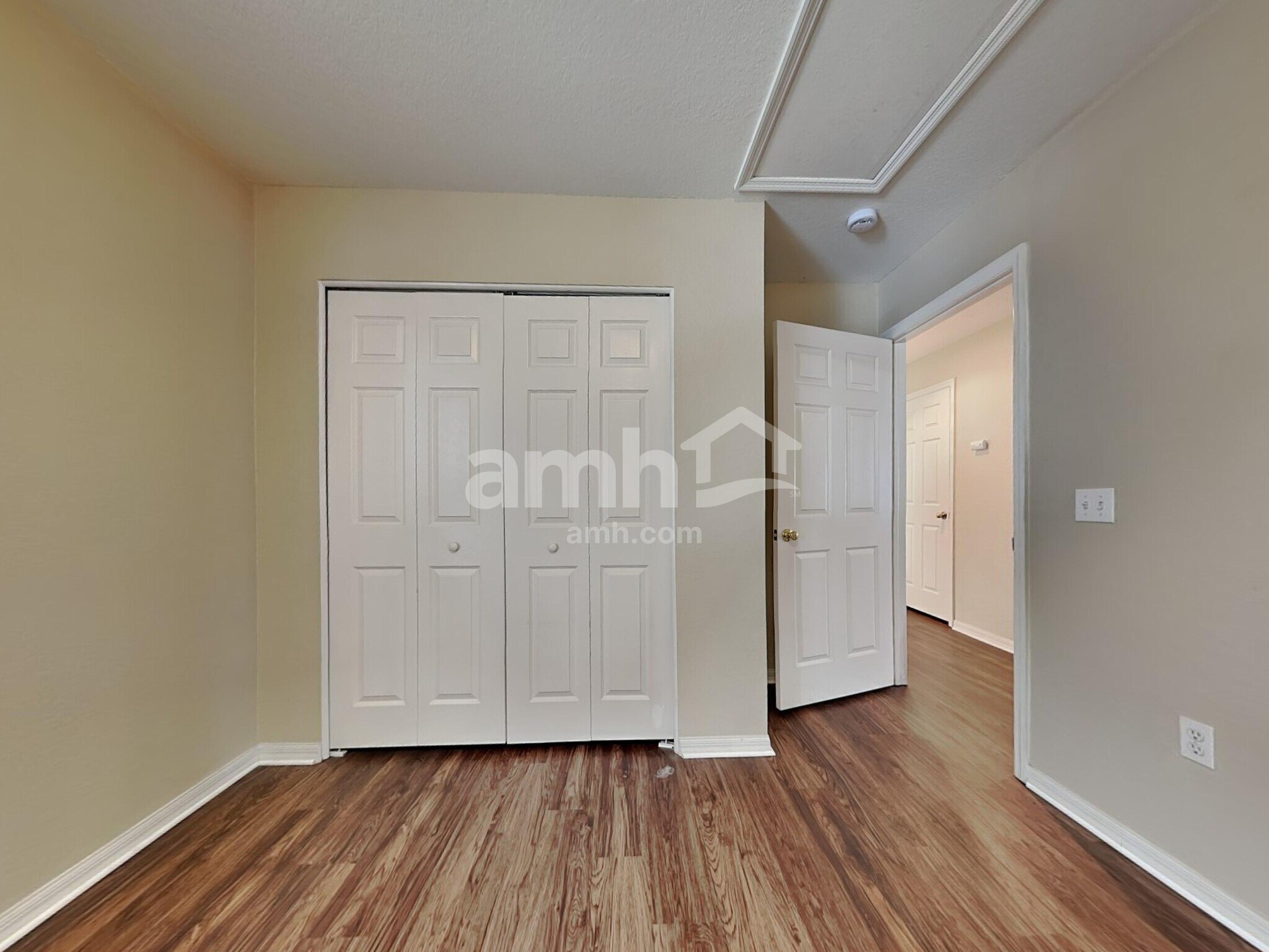 Building Photo - 2804 Spring Meadow Dr