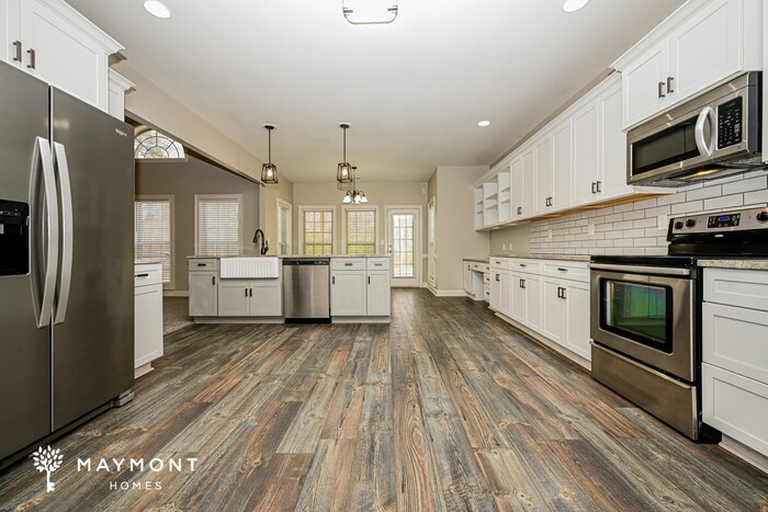 Building Photo - 256 Suffolk Way