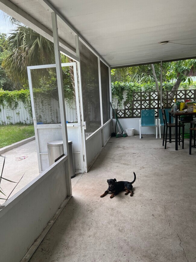 Building Photo - 1702 2nd Ave E