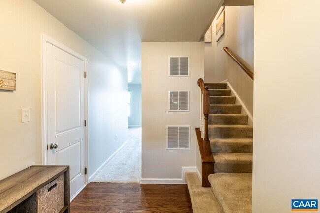 Building Photo - 2033 Elm Tree Ct