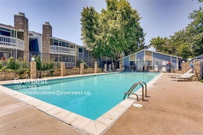 Building Photo - Stylish One-Bedroom Condo in Prime Denver ...