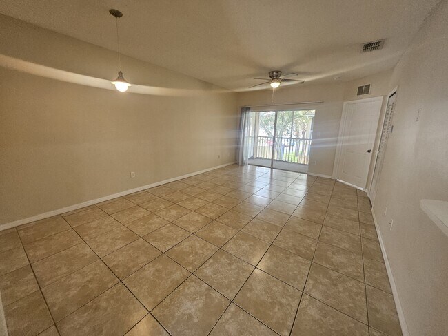 Building Photo - 13216 Villa Vista Dr
