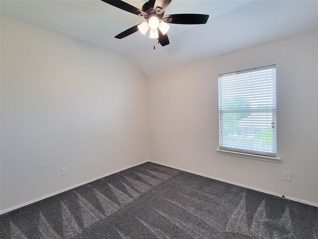 Building Photo - 21539 Kings Bend Dr
